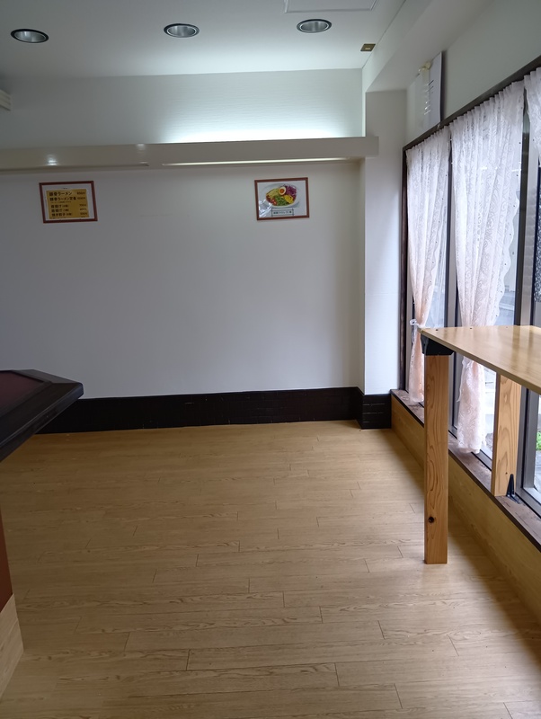 テナントスペース（エントランス側から撮影）