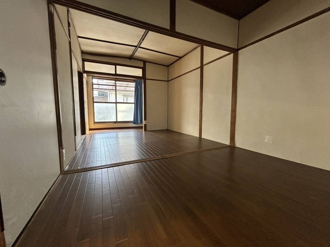 2階洋室6帖からの目線